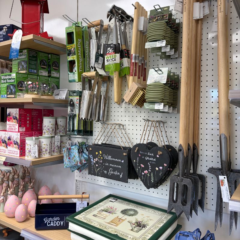 Neue Werkzeuge und Dekorationen f�r den Sommergarten.