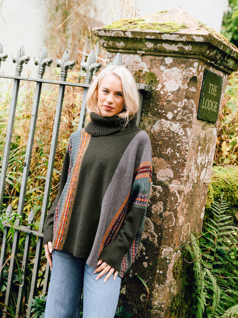 Produktbild zu Poncho-Pullover Fair Isle
