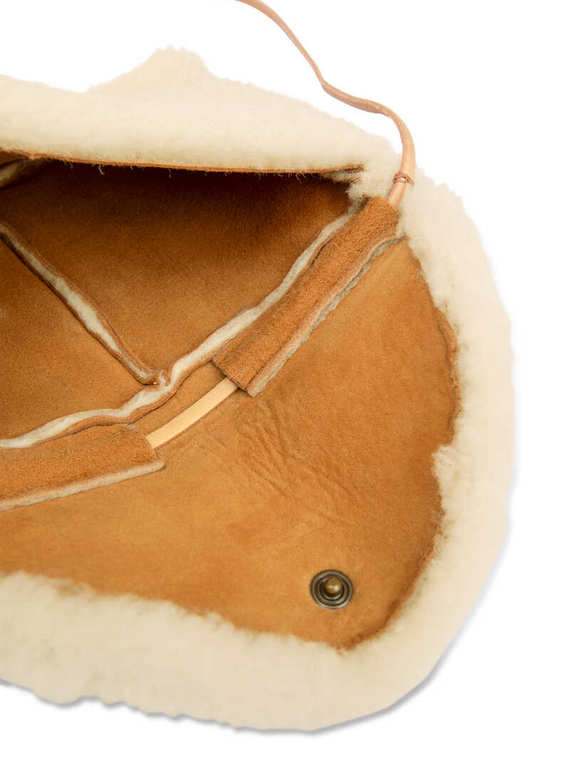 Alternatives Bild 1 zu Crossbody-Lammfelltasche