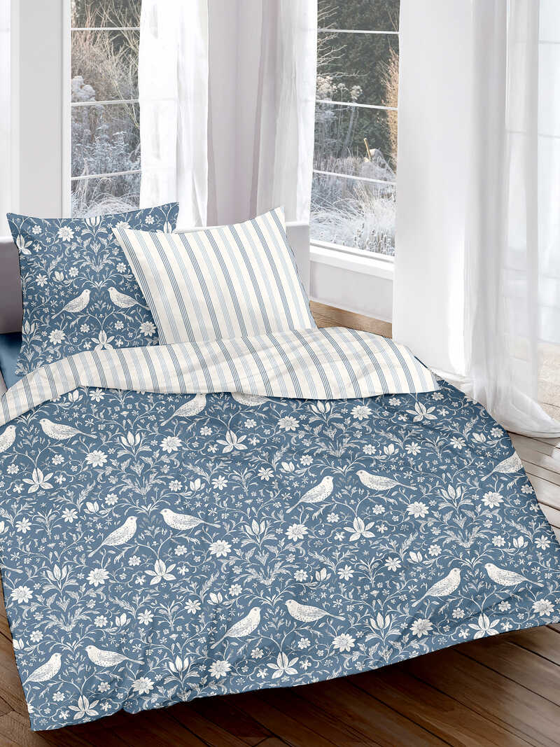 Produktbild zu Bettw�sche Morris Blue mit V�geln und Blumen