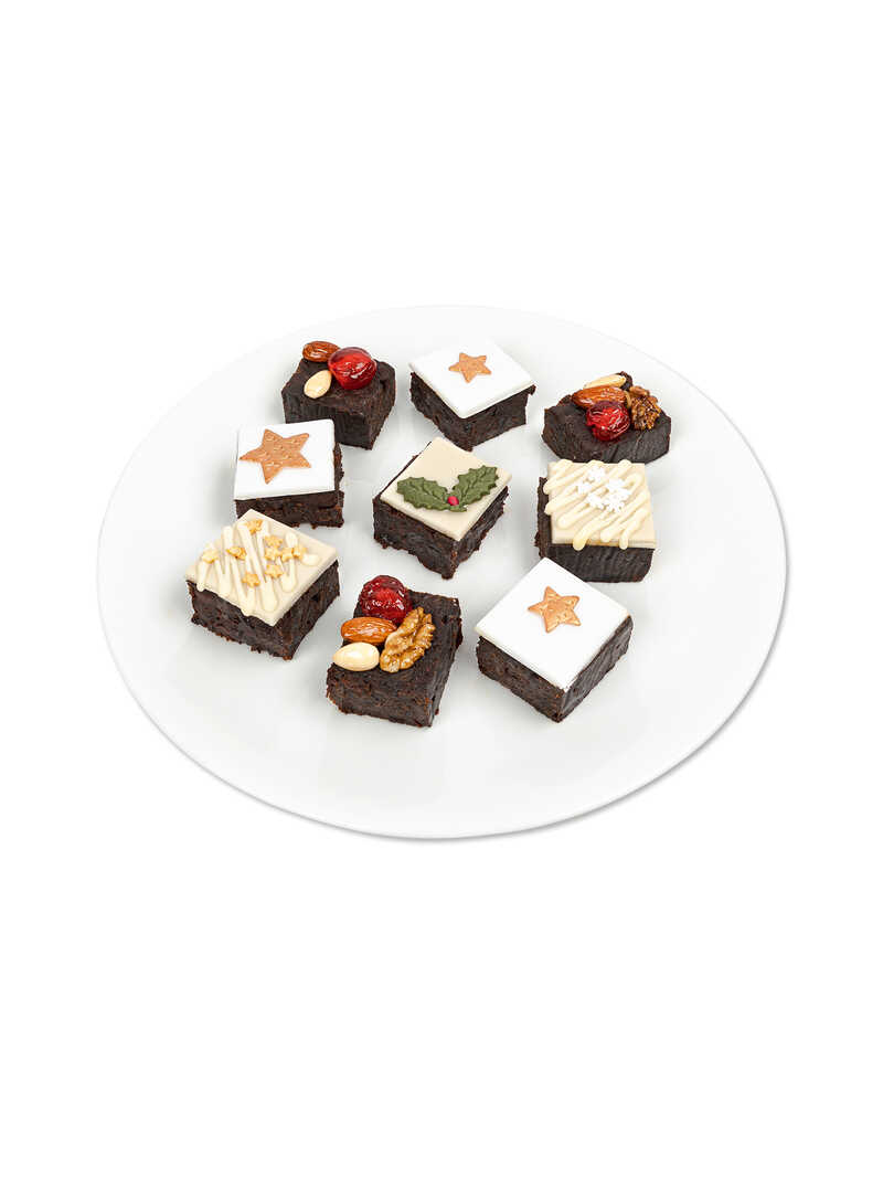 Neun Stcke Weihnachtskuchen mit Zuckerguss