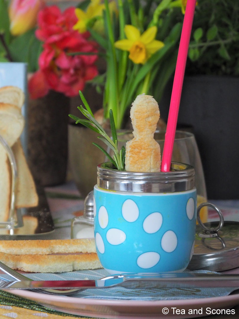 Egg Coddler in Blau