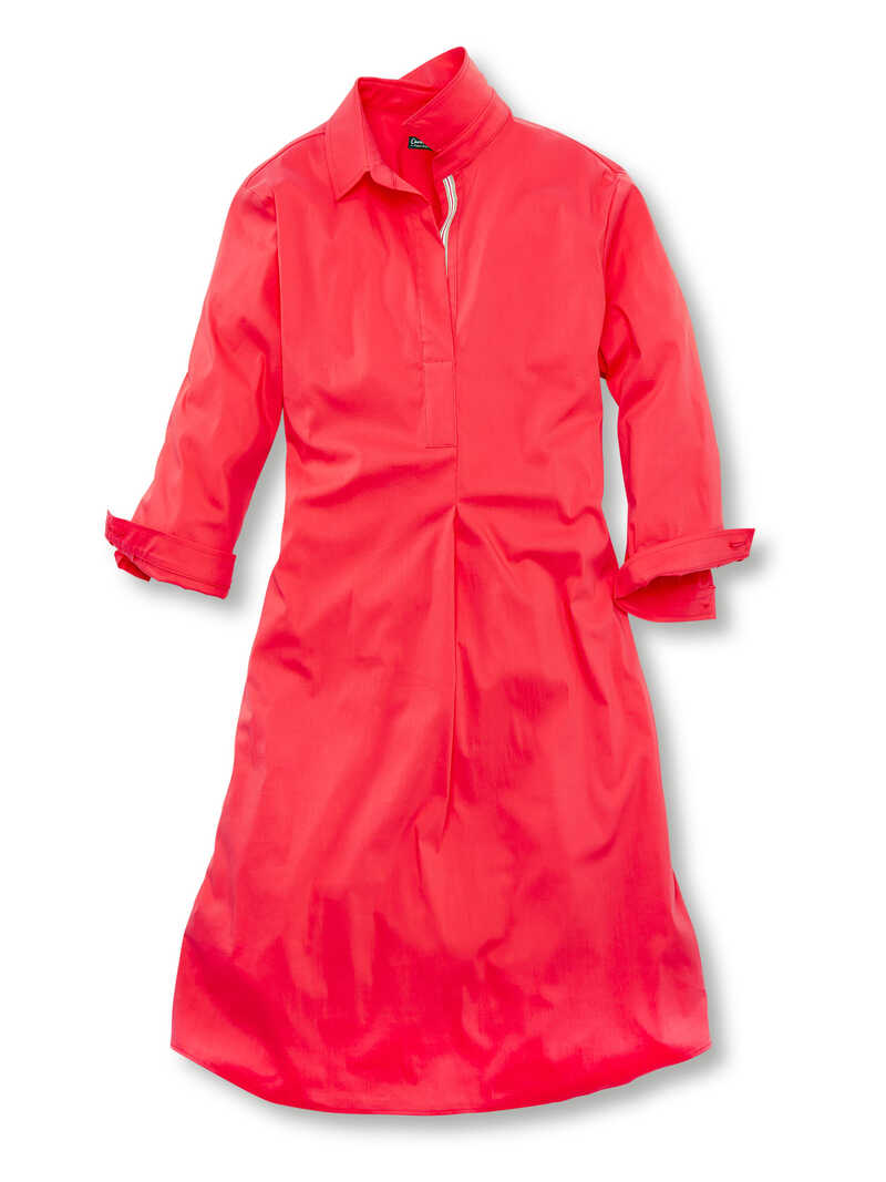 Rotes Sommerkleid mit Hemdkragen