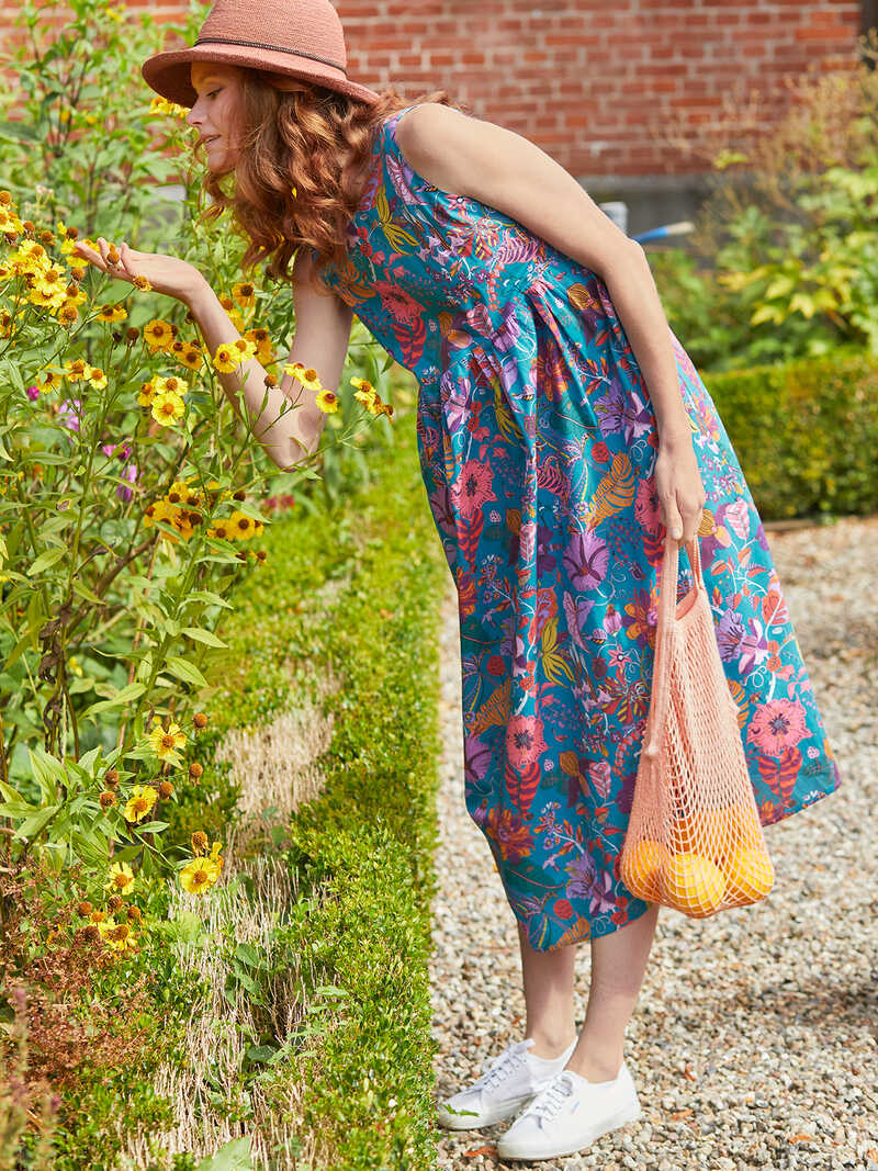 Sommer-Hngerkleid mit Blumen