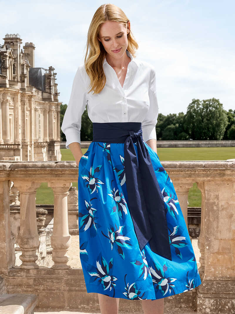 Blusenkleid mit Blumenrock