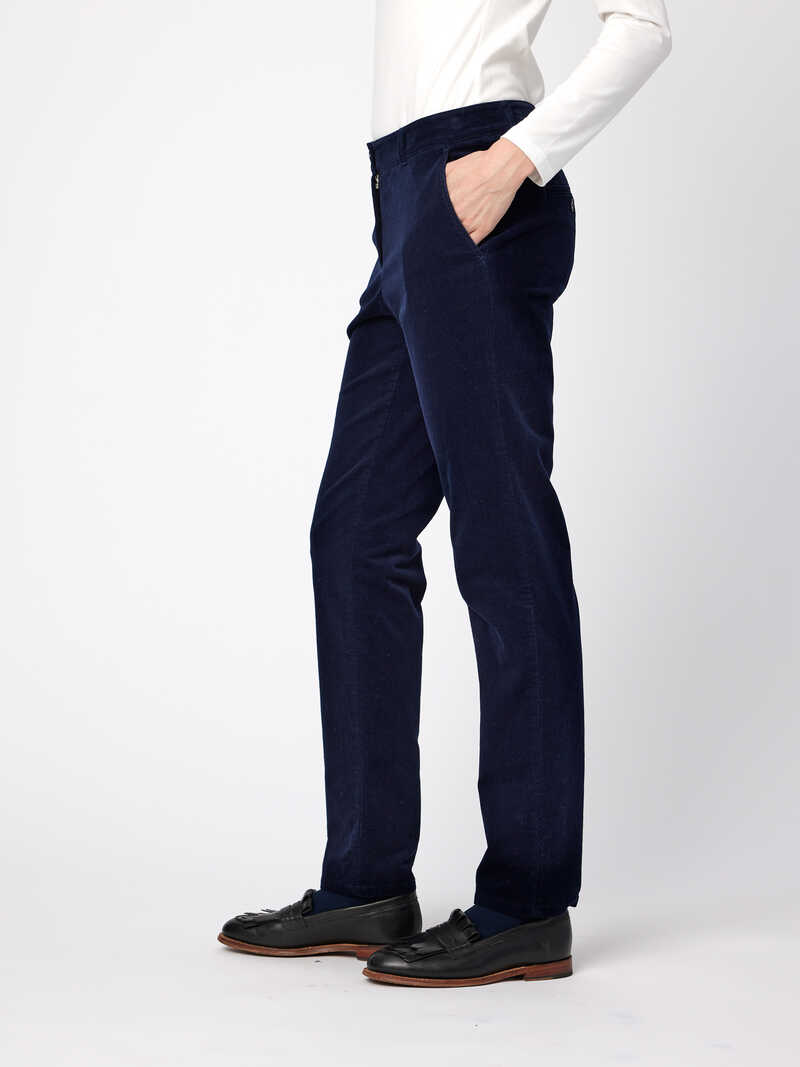 Blaue Damen-Chinohose aus Sportsamt