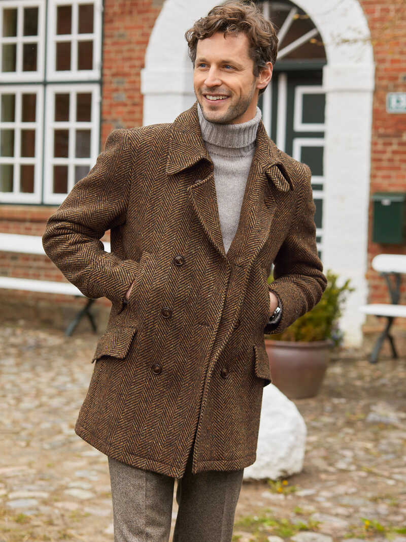 Produktbild zu Pea Coat aus Fischgrat-Tweed