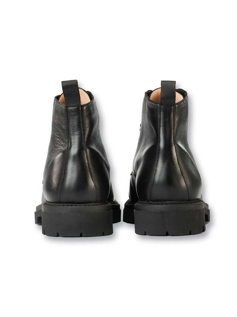 Schnrstiefel