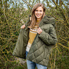 Damen-Steppjacke Aster im Oversize-Look aus recyceltem Polyester