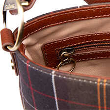 Alernatives Thumbnail 3 zu Barbour Bag im Classic Tartan