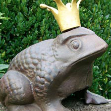 Gartenfigur Frosch aus Gusseisen