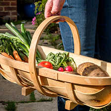 Traditioneller Erntekorb aus Holz