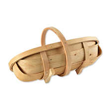Traditioneller Erntekorb aus Holz