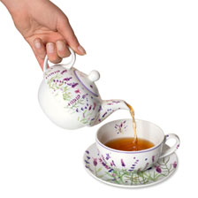 Teeset Becher und Kanne mit Lavendelmotiv