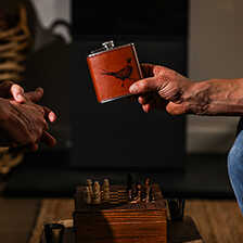 Alernatives Thumbnail 3 zu Spiele-Box mit Schach- und Kartenspiel