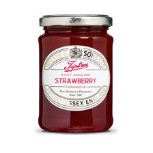 Tiptree Erdbeermarmelade im Glas
