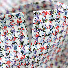 Damenhose mit Rosen und Hahnentrittmuster