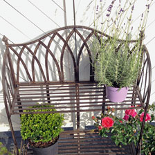 Nostalgische Blumenbank