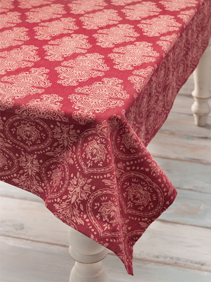Gro�e Tischdecke mit Ornamentmuster