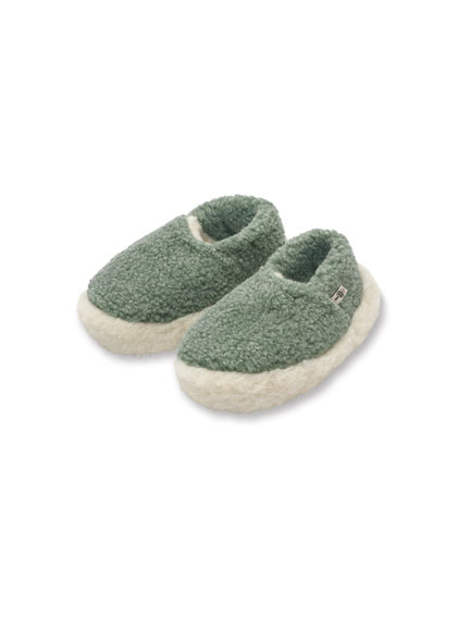 Hellgr�ne Hausschuhe aus Wollfleece